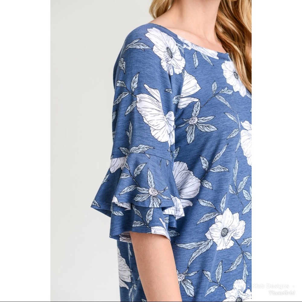 💗LAST! Indigo Floral Top w/Ruffle Tiered Sleeves! - Picture 4 of 4